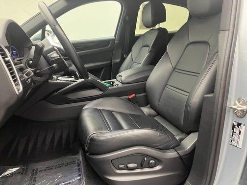 2022 Porsche Cayenne Cayenne