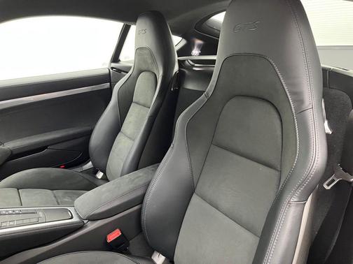 2025 Porsche 718 Cayman GTS 4.0