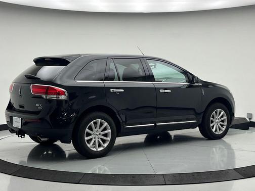 Tuxedo Black Metallic 2013 Lincoln MKX Base