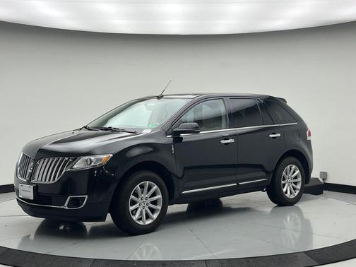 Tuxedo Black Metallic 2013 Lincoln MKX Base