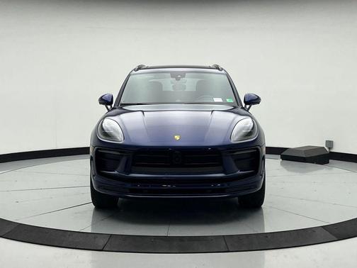 Blue Metallic 2025 Porsche Macan Macan
