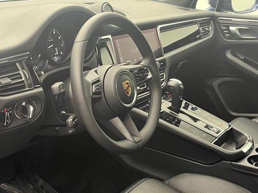 Blue Metallic 2025 Porsche Macan Macan