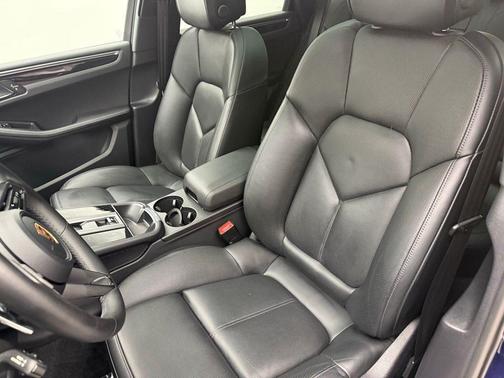 2023 Porsche Macan S