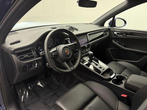 2023 Porsche Macan S