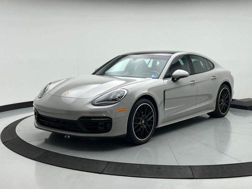 2023 Porsche Panamera 