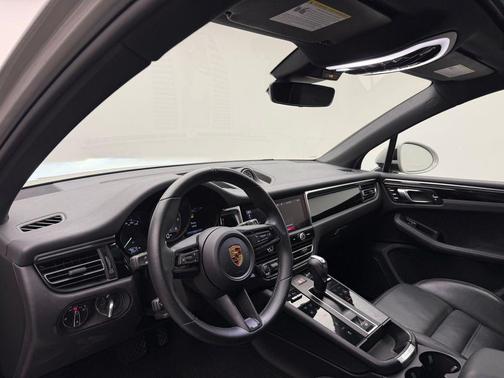 2023 Porsche Macan S