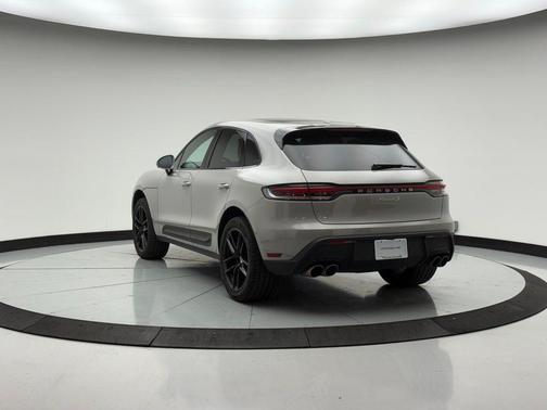 2023 Porsche Macan S