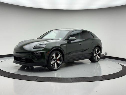 2025 Porsche Macan 4S