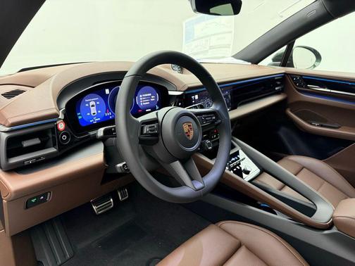 2025 Porsche Macan 4S