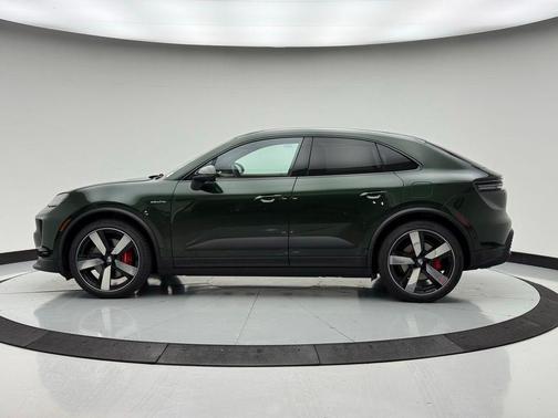 2025 Porsche Macan 4S