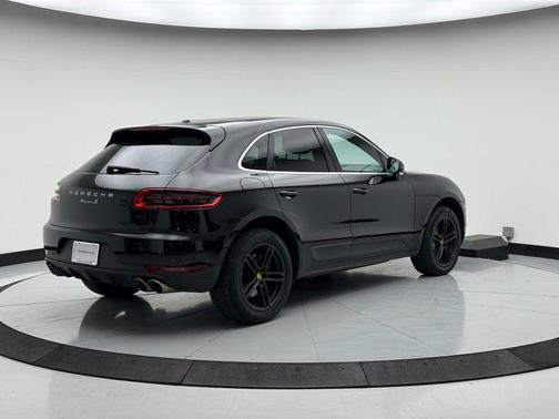 2015 Porsche Macan S