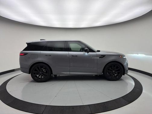2024 Land Rover Range Rover Sport SE