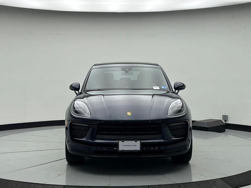 2022 Porsche Macan S