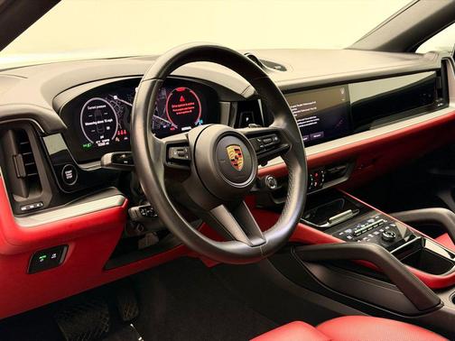2024 Porsche Cayenne 