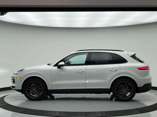 White 2019 Porsche Cayenne S