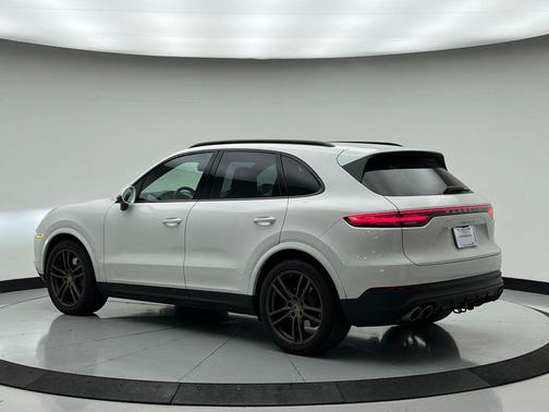 White 2019 Porsche Cayenne S