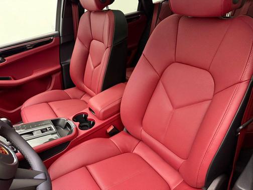 2026 Porsche Macan S