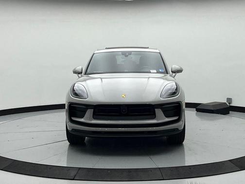 Chalk 2026 Porsche Macan Macan