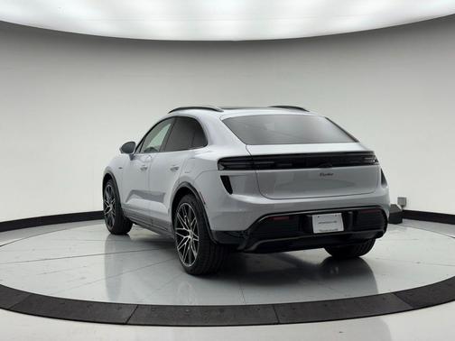 Ice Grey Metallic 2026 Porsche Macan Macan Electric Turbo