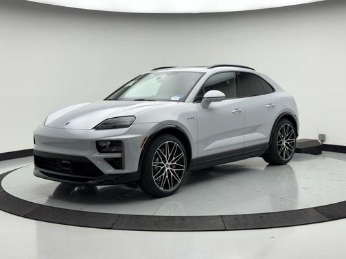 Ice Grey Metallic 2026 Porsche Macan Macan Electric Turbo