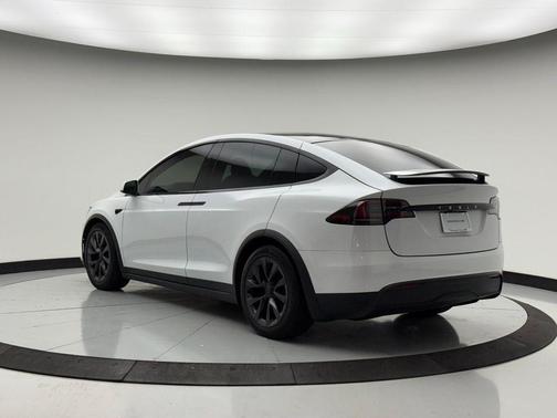 Pearl White Multi-Coat 2024 Tesla Model X Long Range