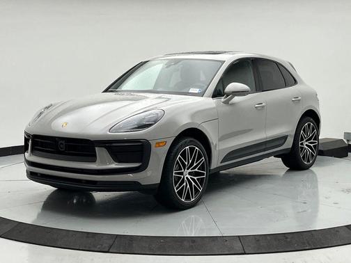 2026 Porsche Macan 