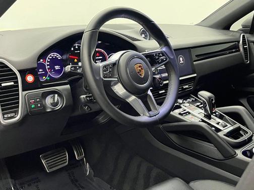 2022 Porsche Cayenne S