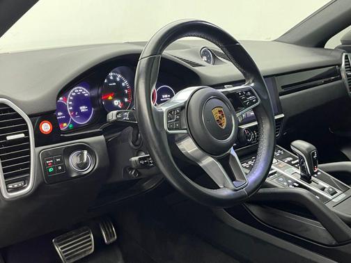 2022 Porsche Cayenne S