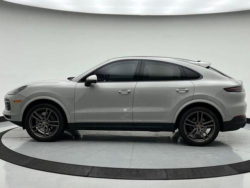 2022 Porsche Cayenne S