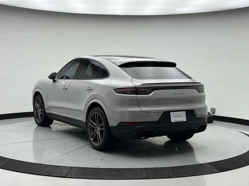 2022 Porsche Cayenne S