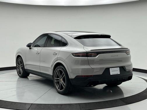 2022 Porsche Cayenne S