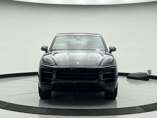 Chromite Black Metallic 2026 Porsche Cayenne Cayenne