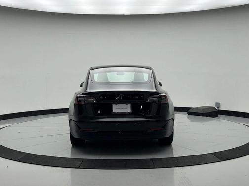 2022 Tesla Model 3 Standard Range