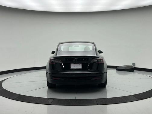 2022 Tesla Model 3 Standard Range