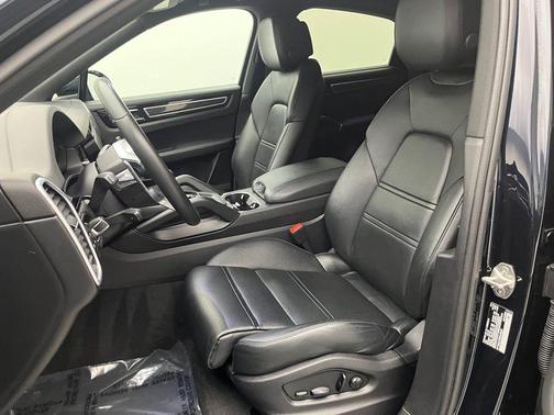 2022 Porsche Cayenne Cayenne