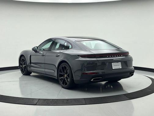 2026 Porsche Panamera 