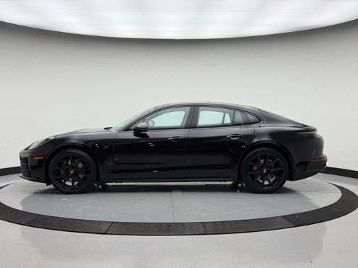 2026 Porsche Panamera 