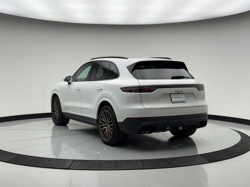 2023 Porsche Cayenne Platinum Edition