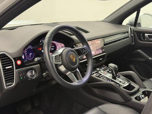 2023 Porsche Cayenne Platinum Edition