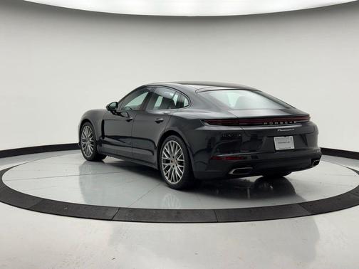 2026 Porsche Panamera 