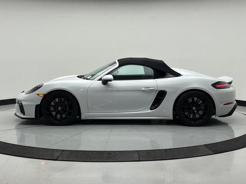 2023 Porsche 718 Spyder 