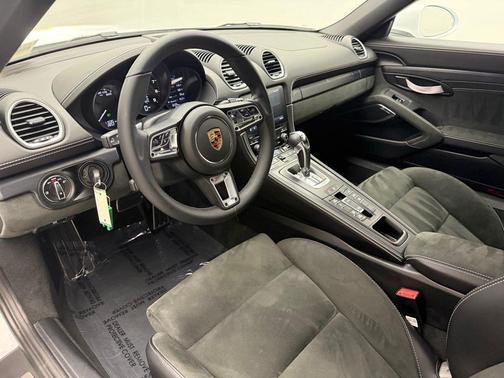 2023 Porsche 718 Spyder 