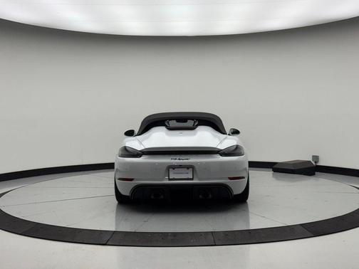 2023 Porsche 718 Spyder 