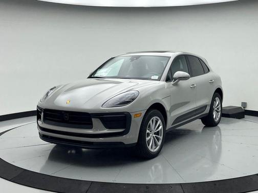 2026 Porsche Macan 