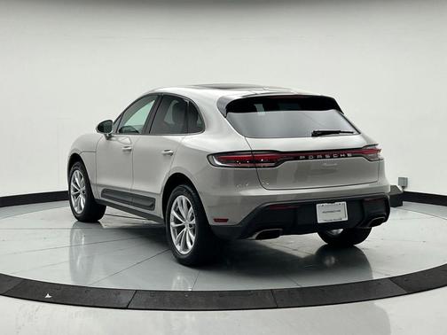 Chalk 2026 Porsche Macan Macan
