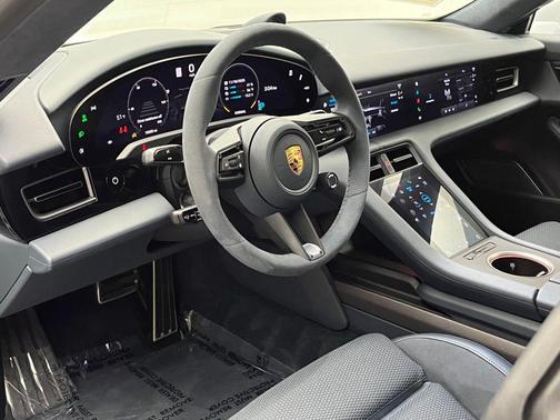 2021 Porsche Taycan Turbo S