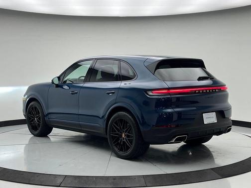 Montego Blue Metallic 2026 Porsche Cayenne Cayenne