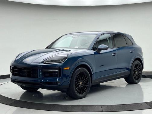Montego Blue Metallic 2026 Porsche Cayenne Cayenne