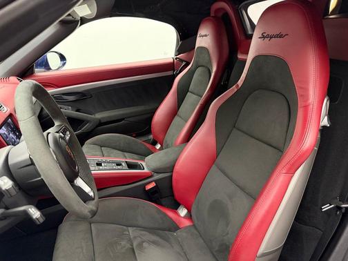 2022 Porsche 718 Spyder 