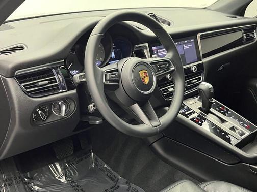 2023 Porsche Macan S